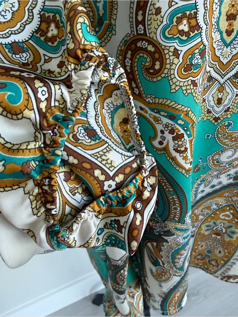 Casting‎ Women’s Silky Paisley Boatneck Blouse in Teal, Ivory & Gold Hues, OSFM - Picture 6 of 10